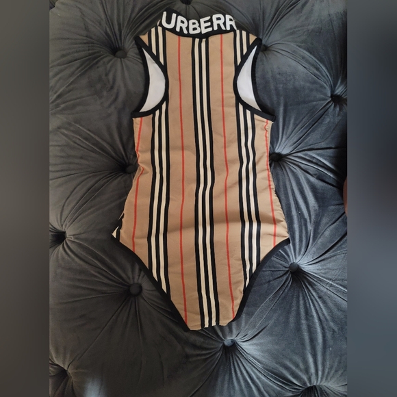 Kids Authentic Burberry swim wear - Picture 3 of 4